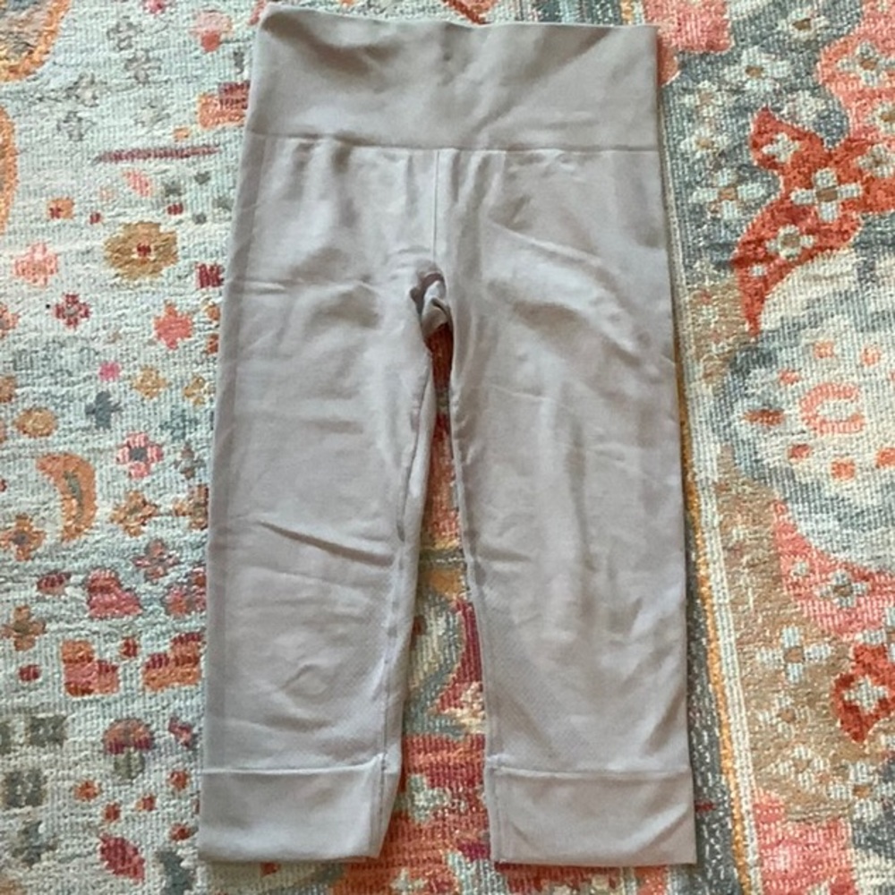 Lululemon cropped leggings